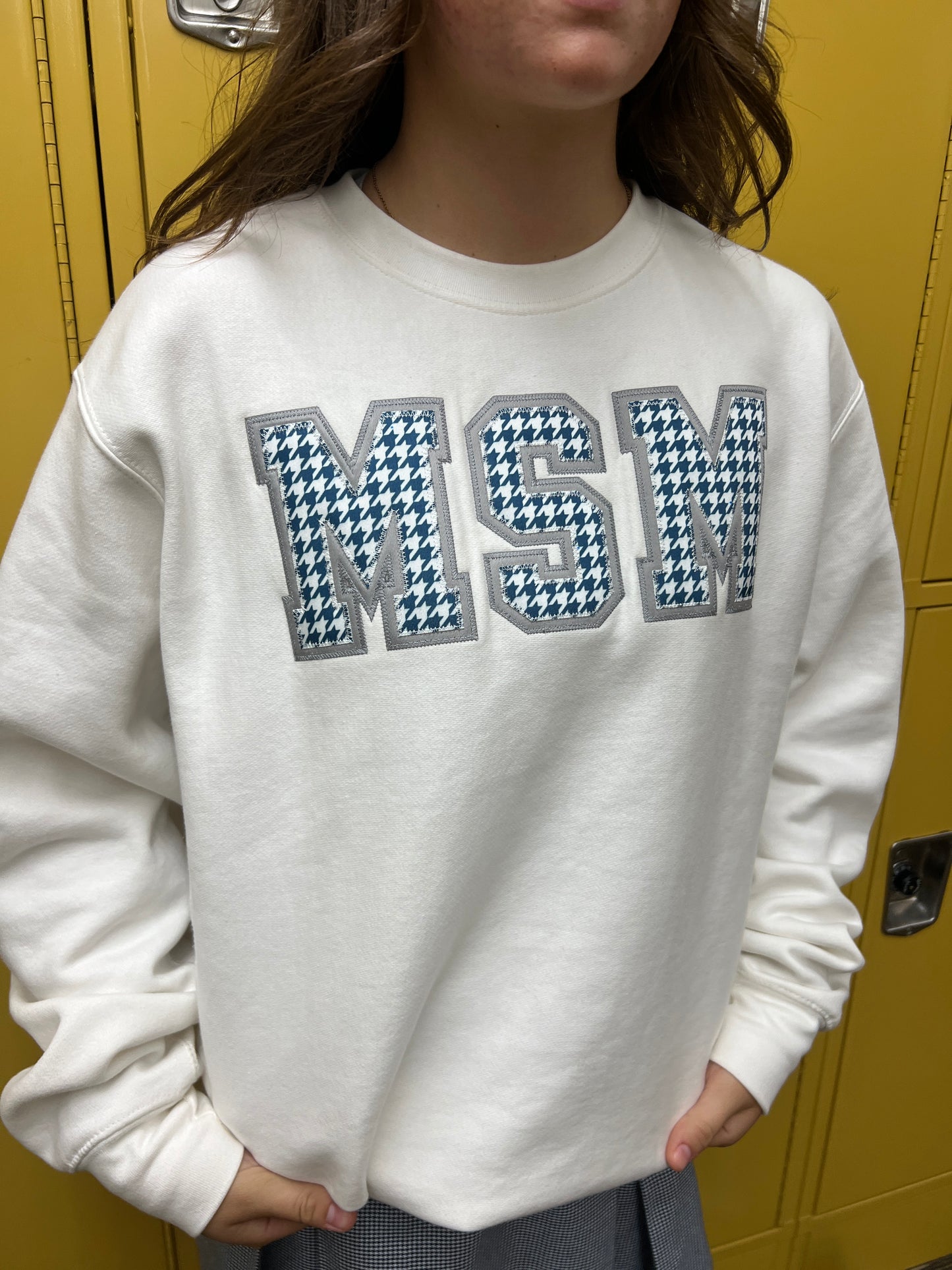 "MSM" Applique Sweatshirt in White/Houndstooth